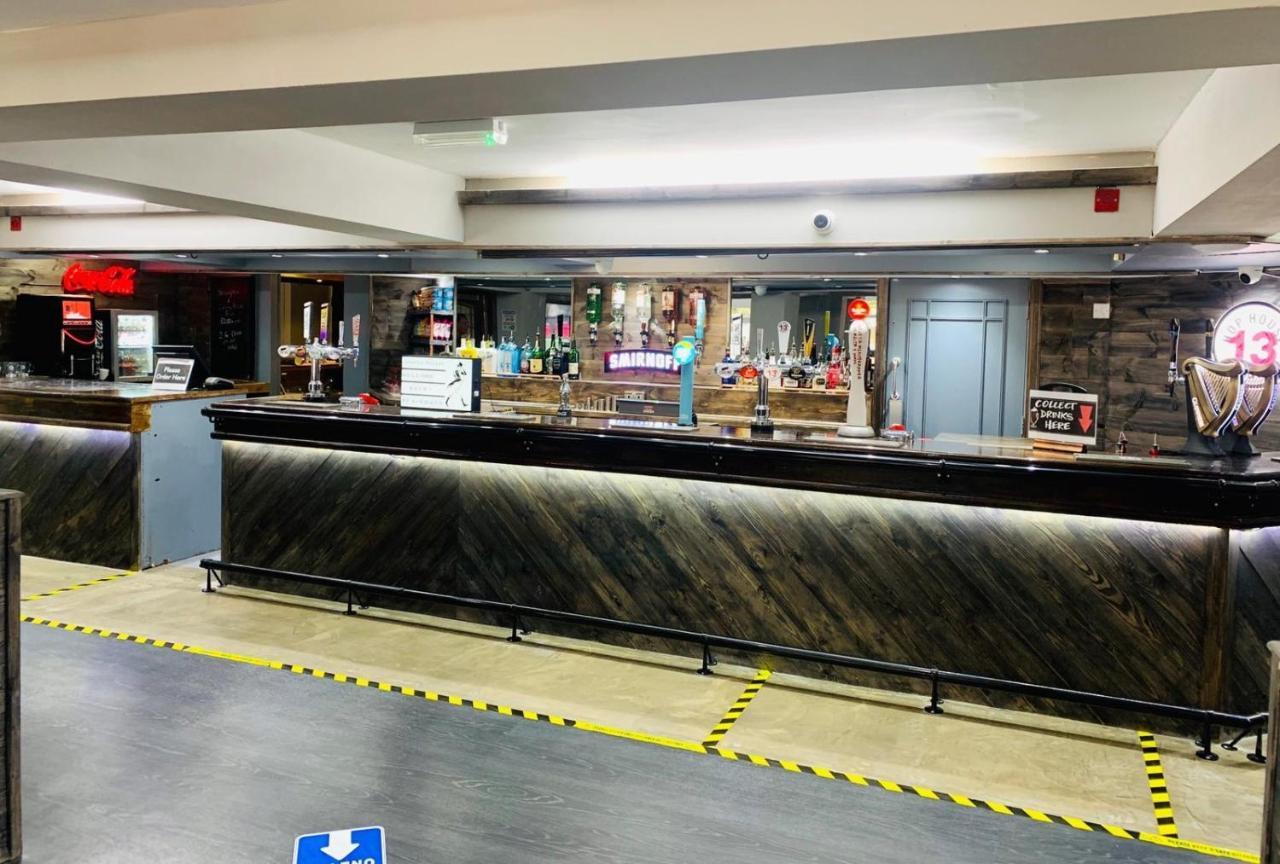 Fairways Lodge & Leisure Club Prestwich Exterior photo